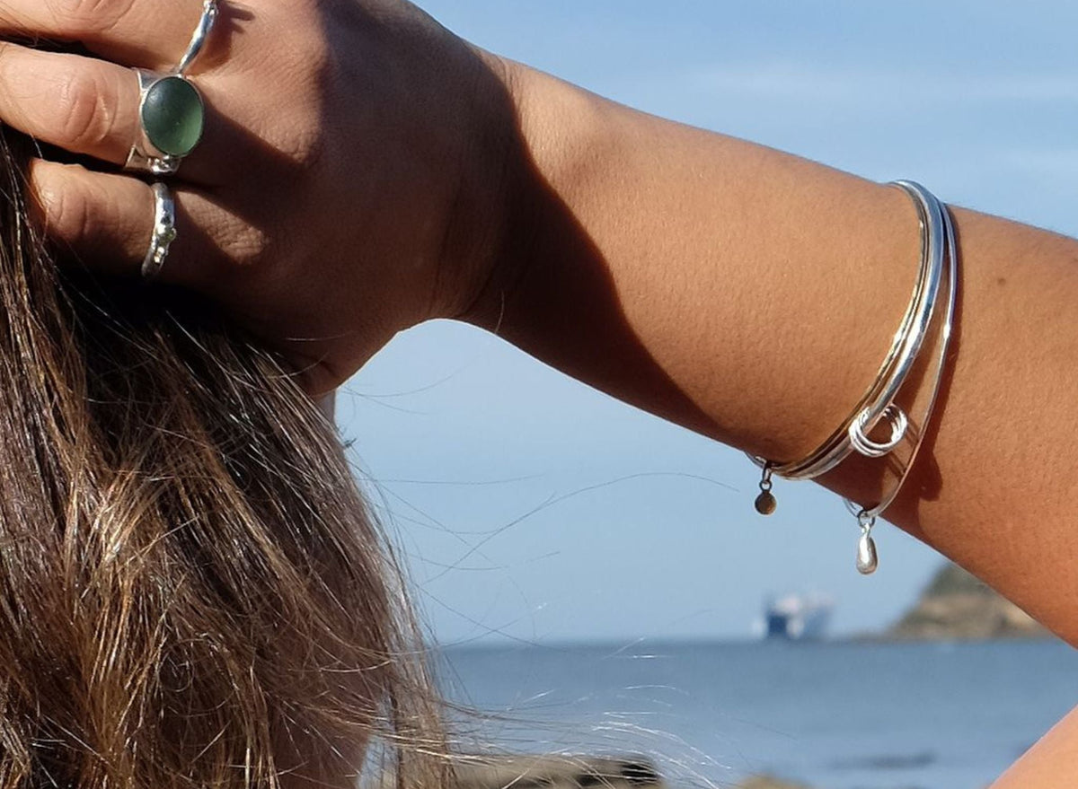 Bangles/Bracelets